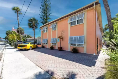 3514 GULF BOULEVARD, ST PETE BEACH, Florida 33706, 1 Bedroom Bedrooms, ,1 BathroomBathrooms,Residential Lease,For Rent,GULF,MFRU8201852