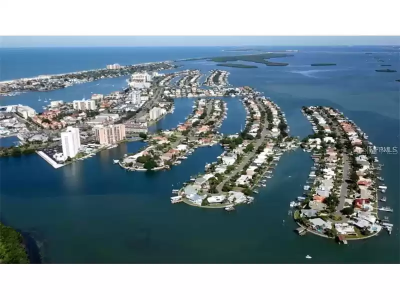 51 ISLAND WAY, CLEARWATER BEACH, Florida 33767, 1 Bedroom Bedrooms, ,1 BathroomBathrooms,Residential Lease,For Rent,ISLAND,MFRU8008493