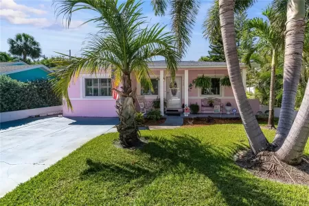 528 77TH AVENUE, ST PETE BEACH, Florida 33706, 3 Bedrooms Bedrooms, ,2 BathroomsBathrooms,Residential Lease,For Rent,77TH,MFRU8208789