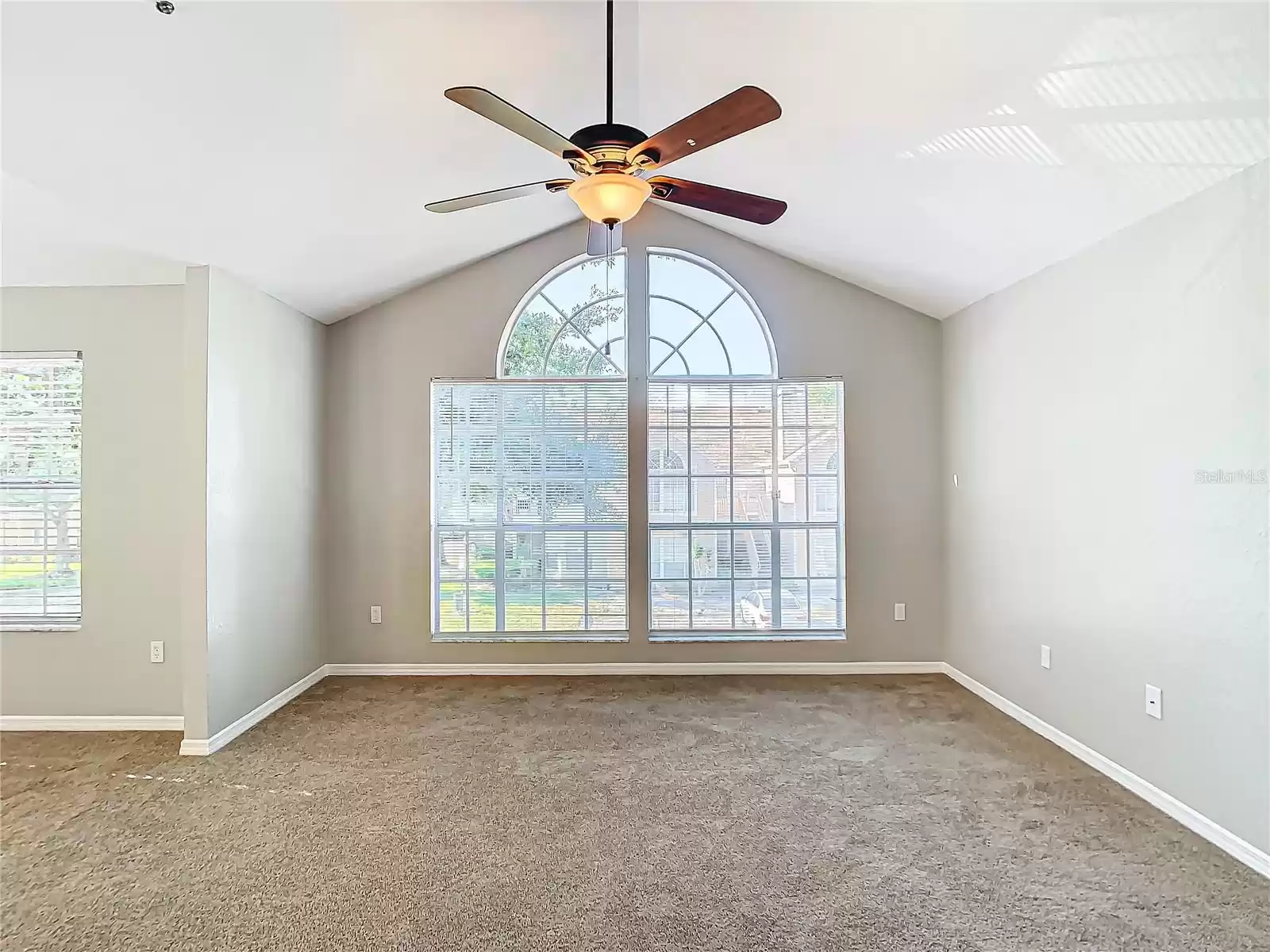 665 YOUNGSTOWN PARKWAY, ALTAMONTE SPRINGS, Florida 32714, 3 Bedrooms Bedrooms, ,2 BathroomsBathrooms,Residential,For Sale,YOUNGSTOWN,MFRO6195594