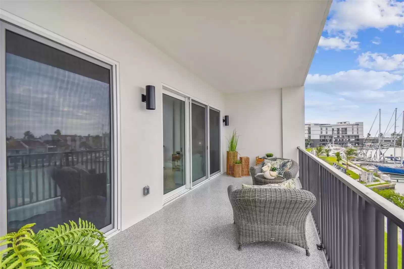 400 150TH AVENUE, MADEIRA BEACH, Florida 33708, 3 Bedrooms Bedrooms, ,3 BathroomsBathrooms,Residential,For Sale,150TH,MFRU8238696