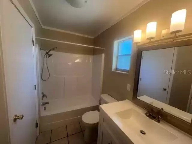 Full Bathroom in bedroom #2