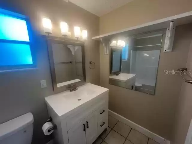 Full bathroom in bedroom #2
