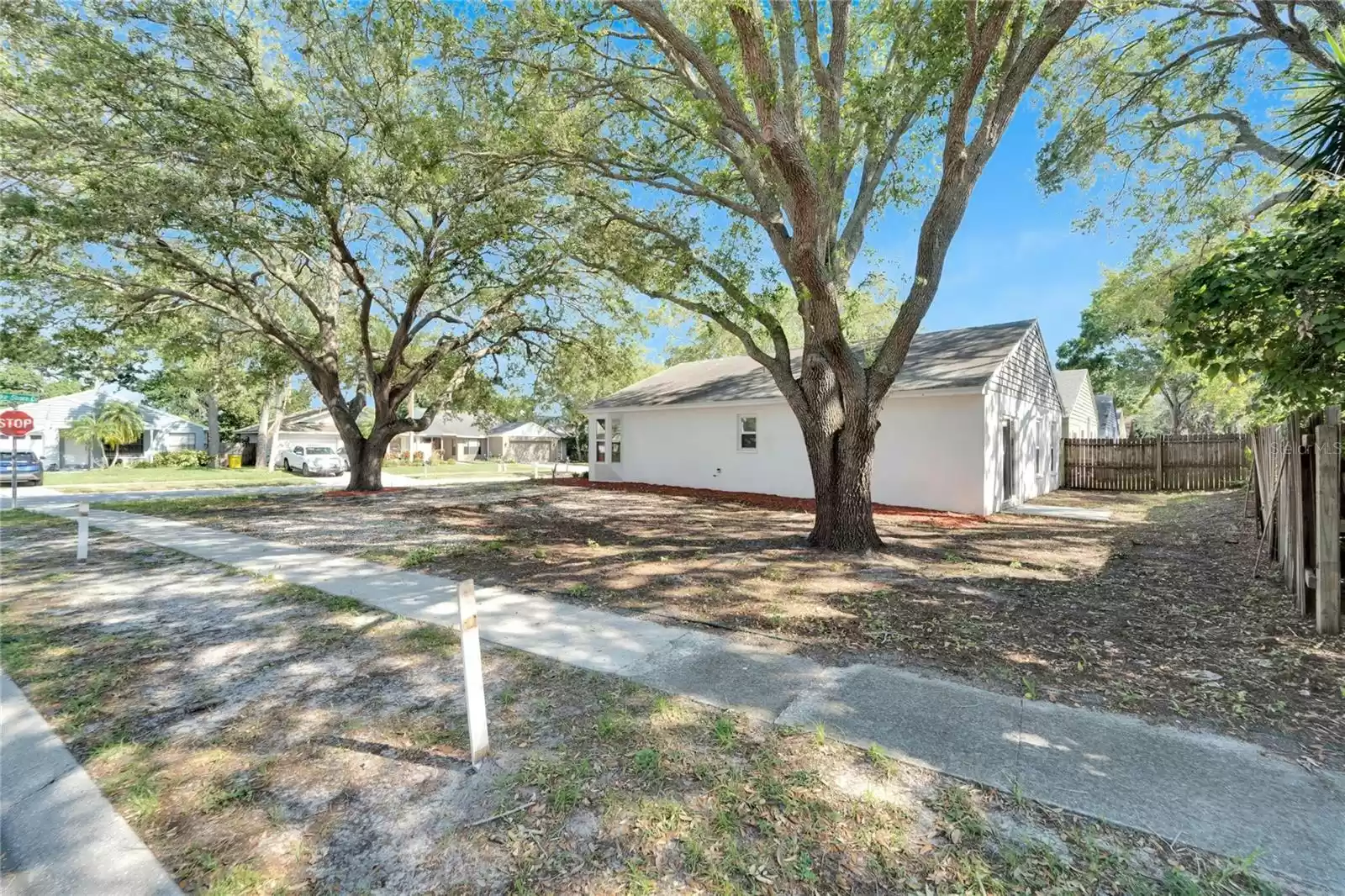3838 LAKE SHORE DRIVE, PALM HARBOR, Florida 34684, 3 Bedrooms Bedrooms, ,2 BathroomsBathrooms,Residential,For Sale,LAKE SHORE,MFRT3519843