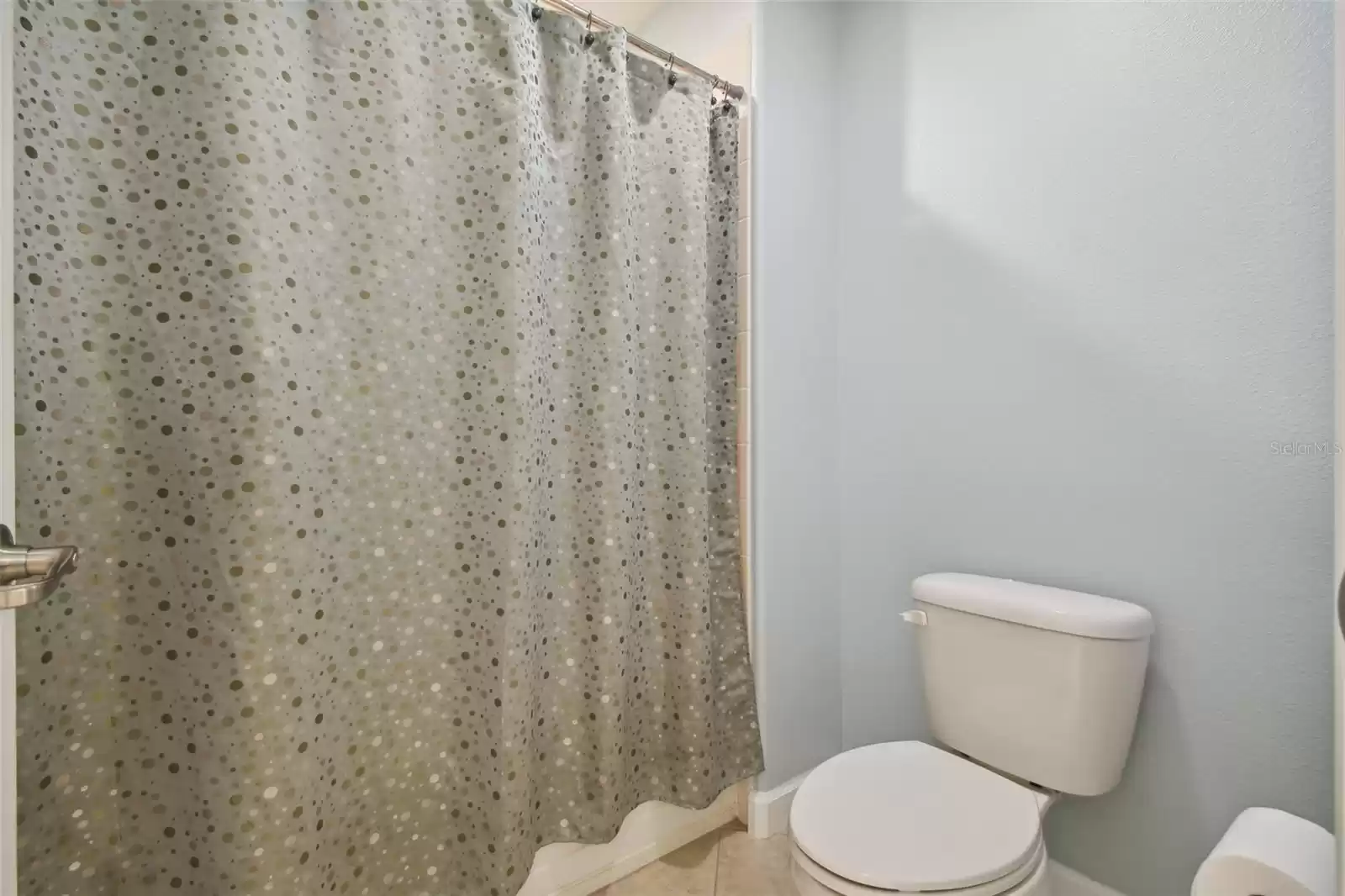 Separate Shower Room